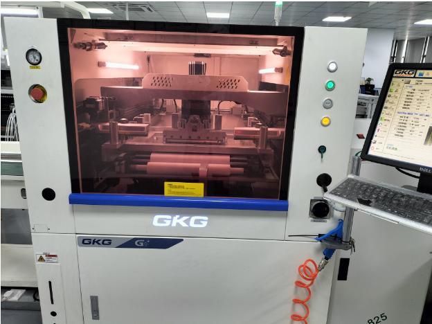 GKG solder paste printer